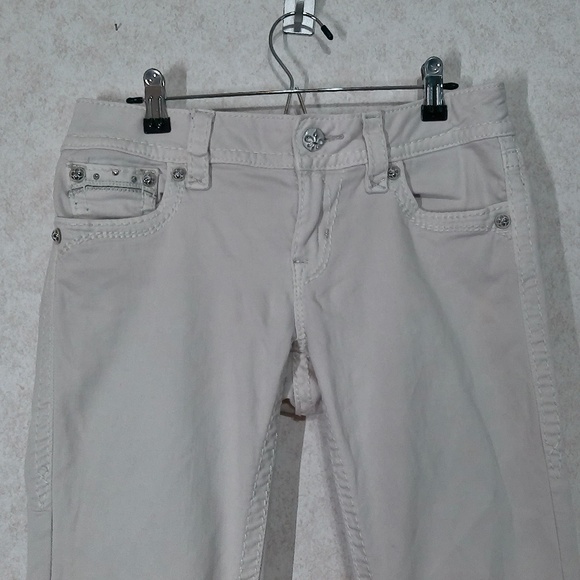 LKNW Rock Revival Celinda Ankle Skinny Jeans Cream,Raw Hem,Bling Fleur De Lis 28 - Picture 3 of 10